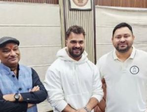 बिहार: छपरा से राजद के प्रत्याशी खेसारी लाल यादव के पास 24 करोड़ रुपये से अधिक की संपत्ति